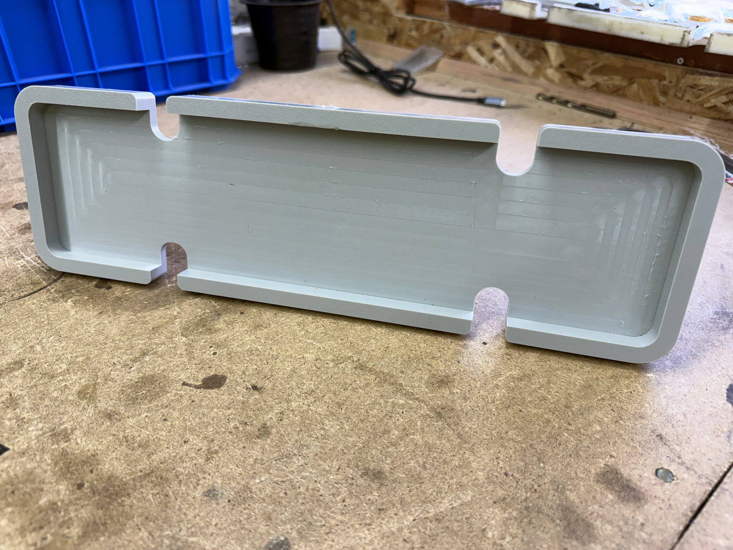 Fat Lip Bucket Tray